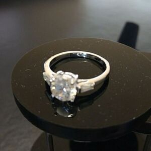 Silver tone ring with clear rhinestones size 9